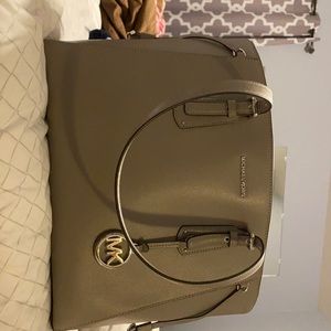 Michael kors gray purse